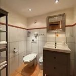 Souterrain-apartment Mit Privater Sauna Apartment *