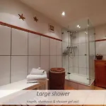 Souterrain-apartment Mit Privater Sauna Apartment