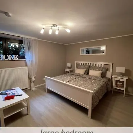 Lägenhet Kuehles Souterrain Mit Privater Sauna Und Terrasse Duisburg