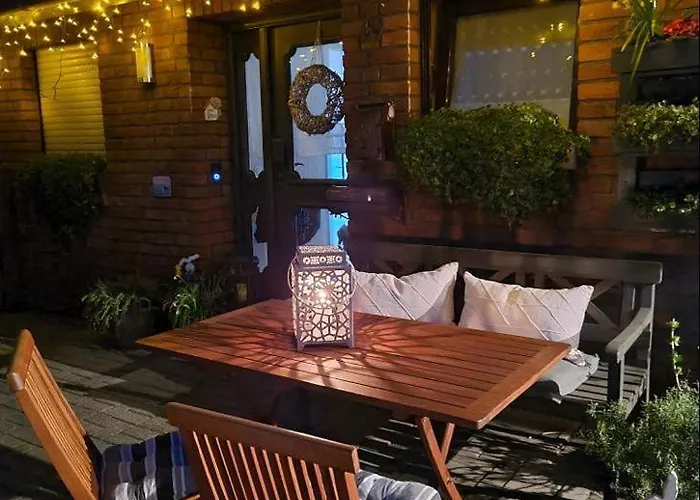 Souterrain-apartment Mit Privater Sauna شقة