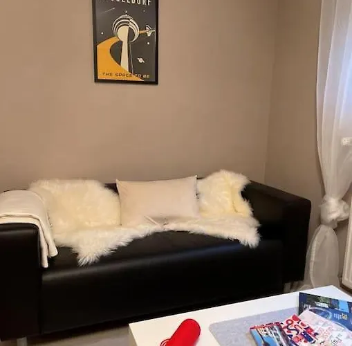 Souterrain-apartment Mit Privater Sauna شقة *