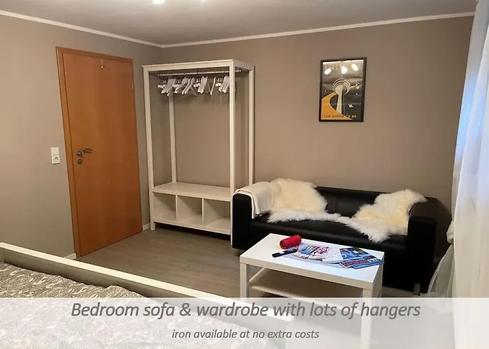 Souterrain-apartment Mit Privater Sauna شقة *
